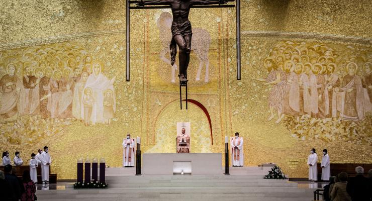 O gesto da bênção das imagens do Menino Jesus “é um sinal de que o Natal está próximo e de que os apelos da Palavra de Deus são urgentes”